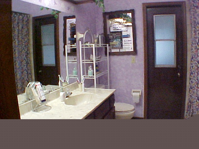 2ndbath.JPG